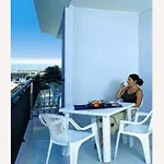 Appartement Modern With Outdoor Pool-beahost *