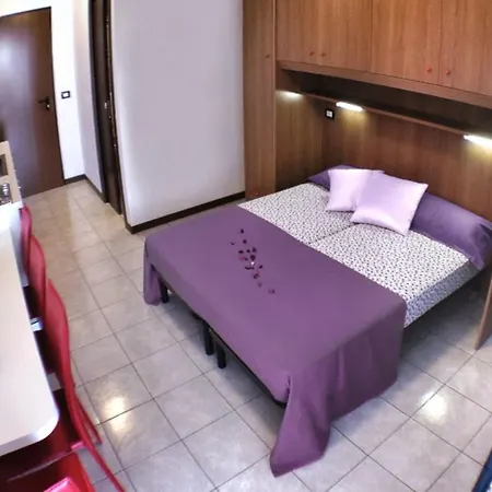 Lägenhet Modern With Outdoor Pool-beahost