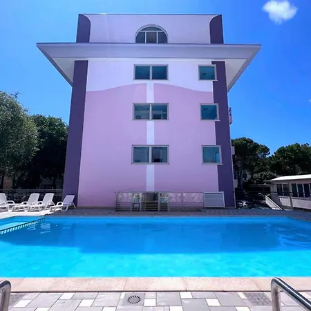 Apartment Modern With Outdoor Pool-beahost *