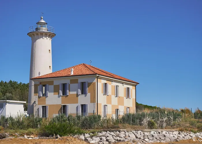 Modern With Outdoor Pool-beahost Μπιμπιόνε